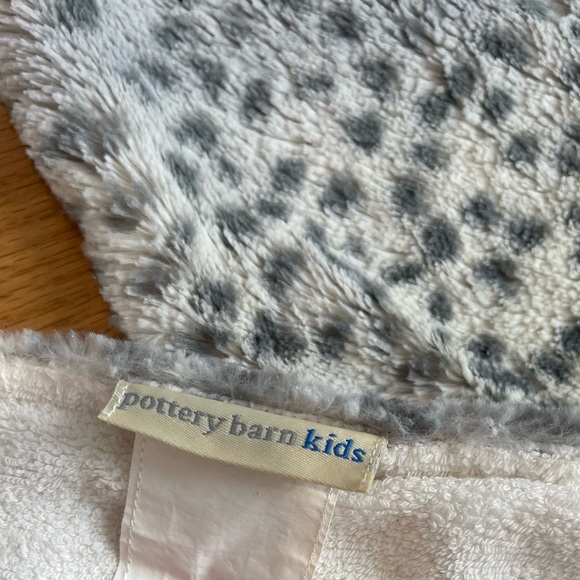 Pottery Barn Kids Snow leopard bundle - Picture 7 of 8